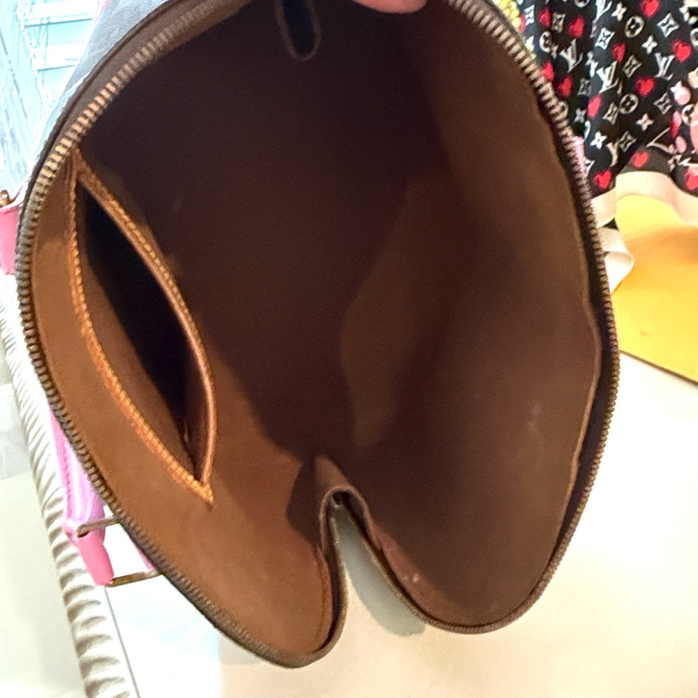Louis Vuitton Alma PM - Picture 7 of 12